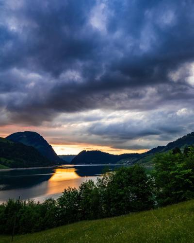 1806 Sonnenuntergang am See