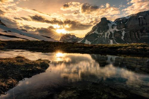 2005 Bergsee bei Sonnenuntergang, Innerschweiz