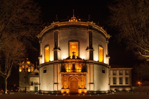 1804 Kloster bei Nacht in Porto, Portugal